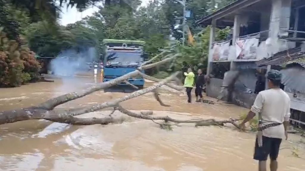 Peduli Sumatera : Donasi Barang melalui Program SiBara Action Buka Bantuan untuk Korban Banjir Bandang dan Tanah&nbsp;Longsor.