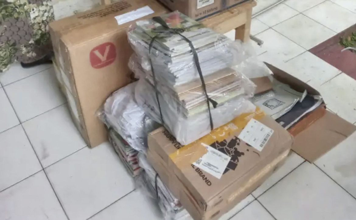 hero-rumah-penuh-barang